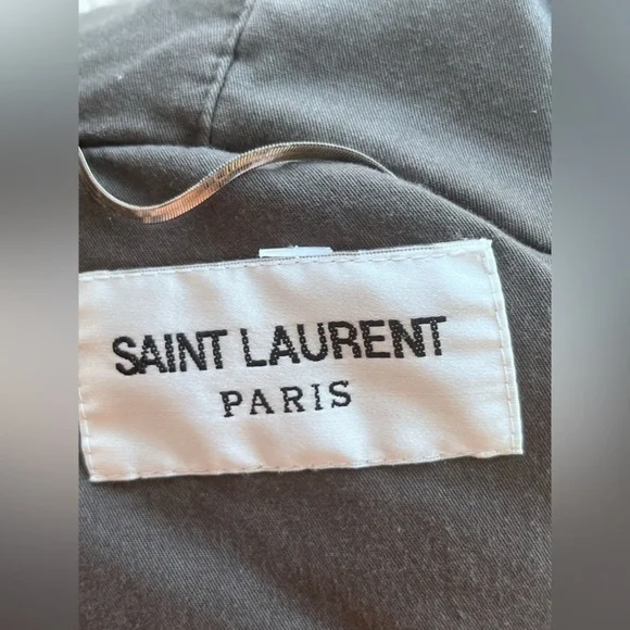 Yves Saint Laurent - Picture 6 of 12